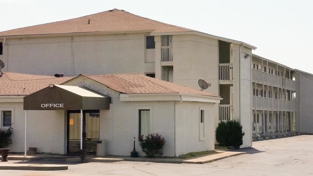 Motel 6-Blue Springs, Mo Zewnętrze zdjęcie