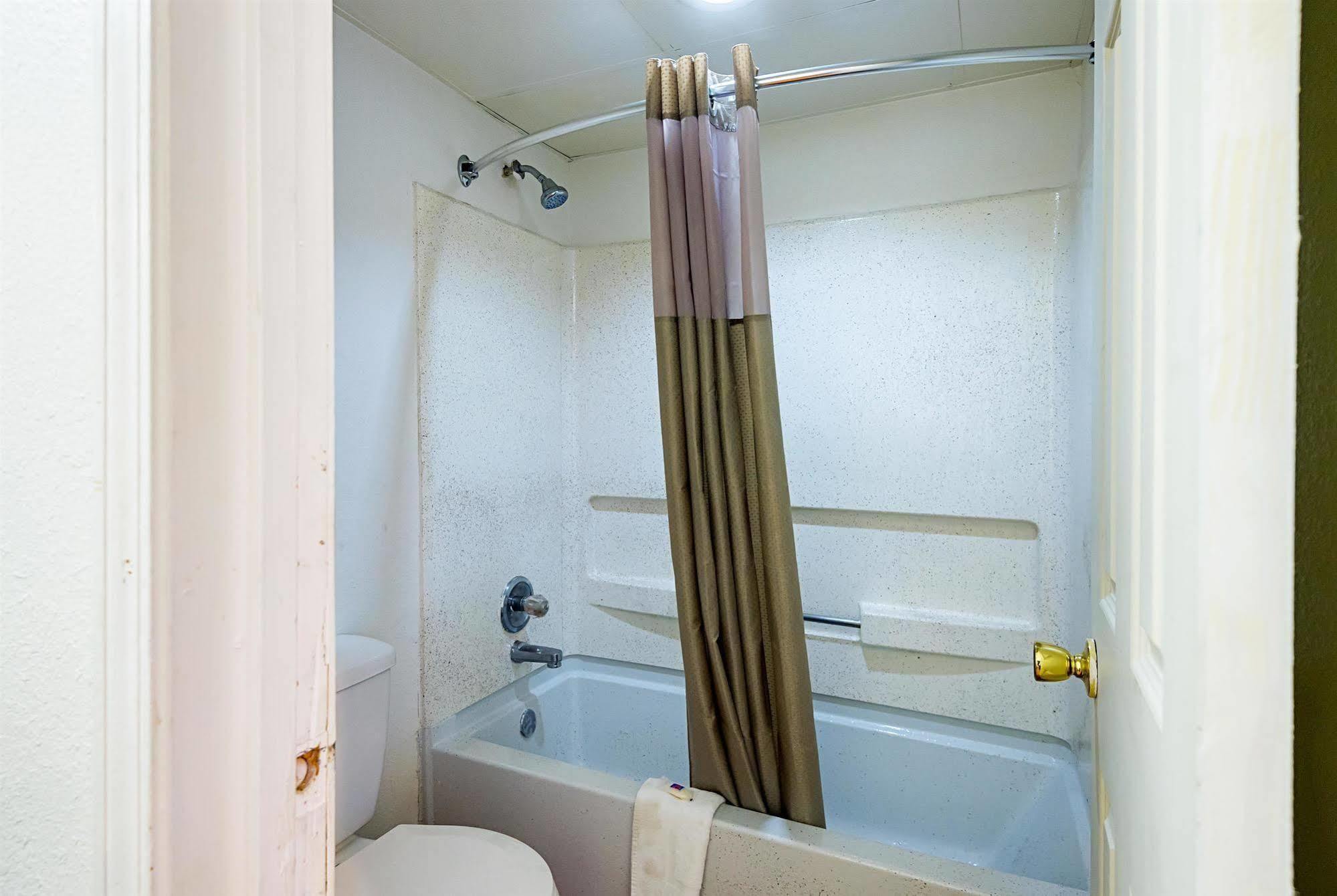 Motel 6-Blue Springs, Mo Zewnętrze zdjęcie