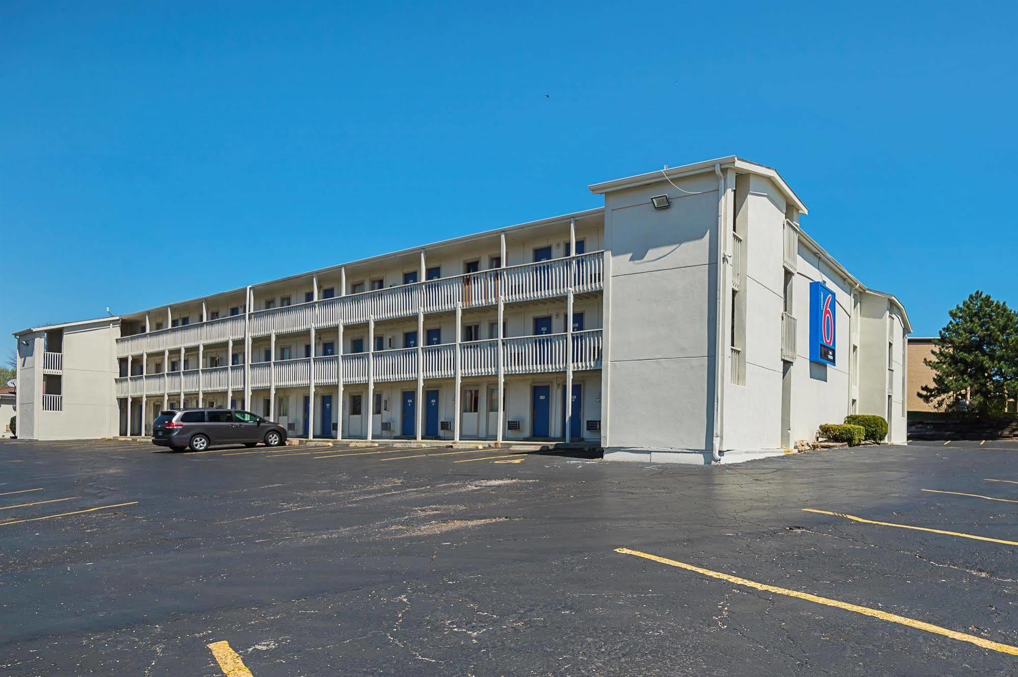 Motel 6-Blue Springs, Mo Zewnętrze zdjęcie