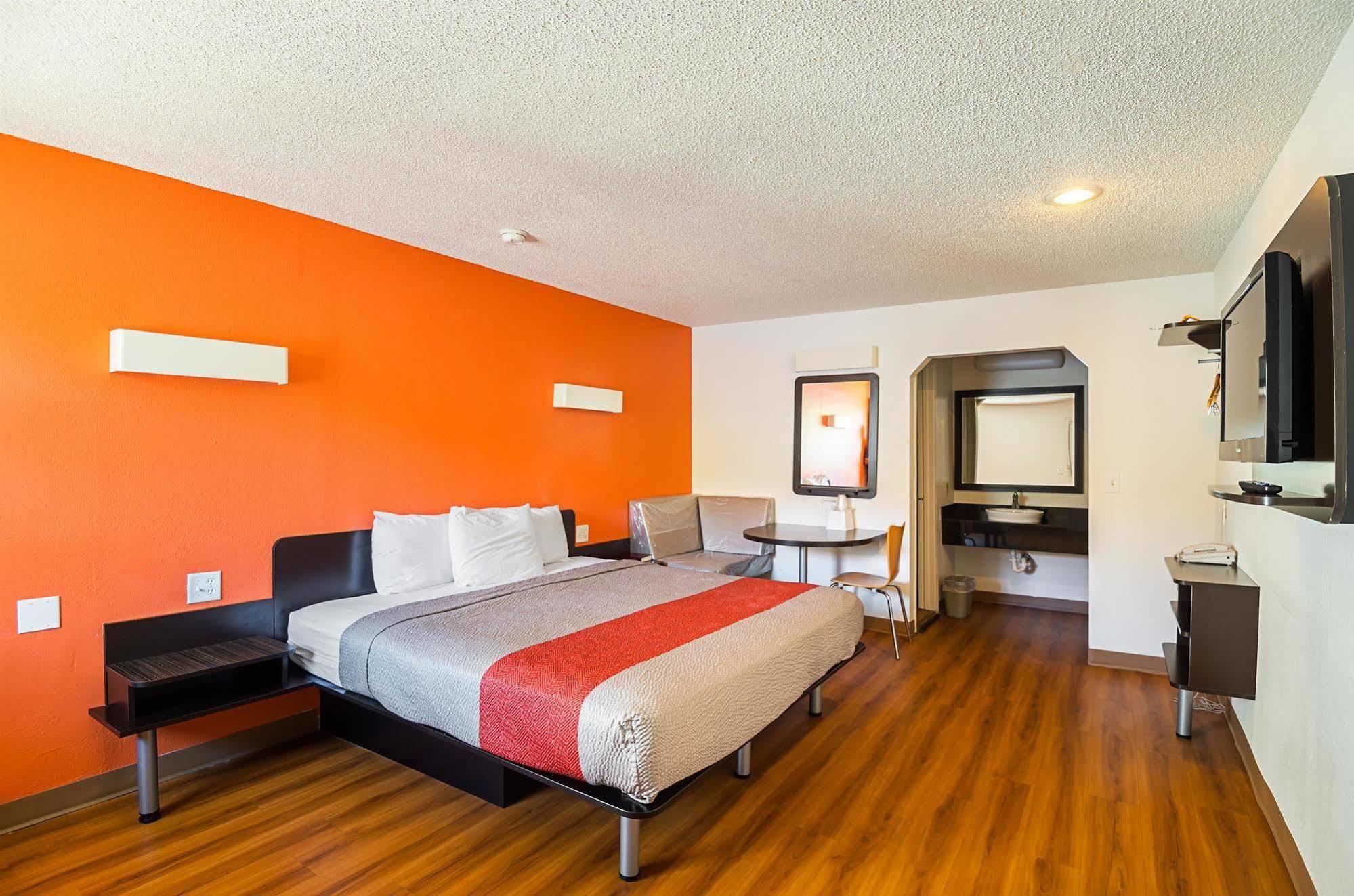 Motel 6-Blue Springs, Mo Zewnętrze zdjęcie